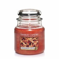 Yankee Candle Cinnamon Stick vonná svíčka classic střední