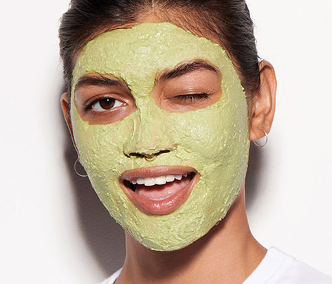 kiehls-face-mask-avocado-nourishing-hydration-mask-100g-000-3605971937811-photo-model