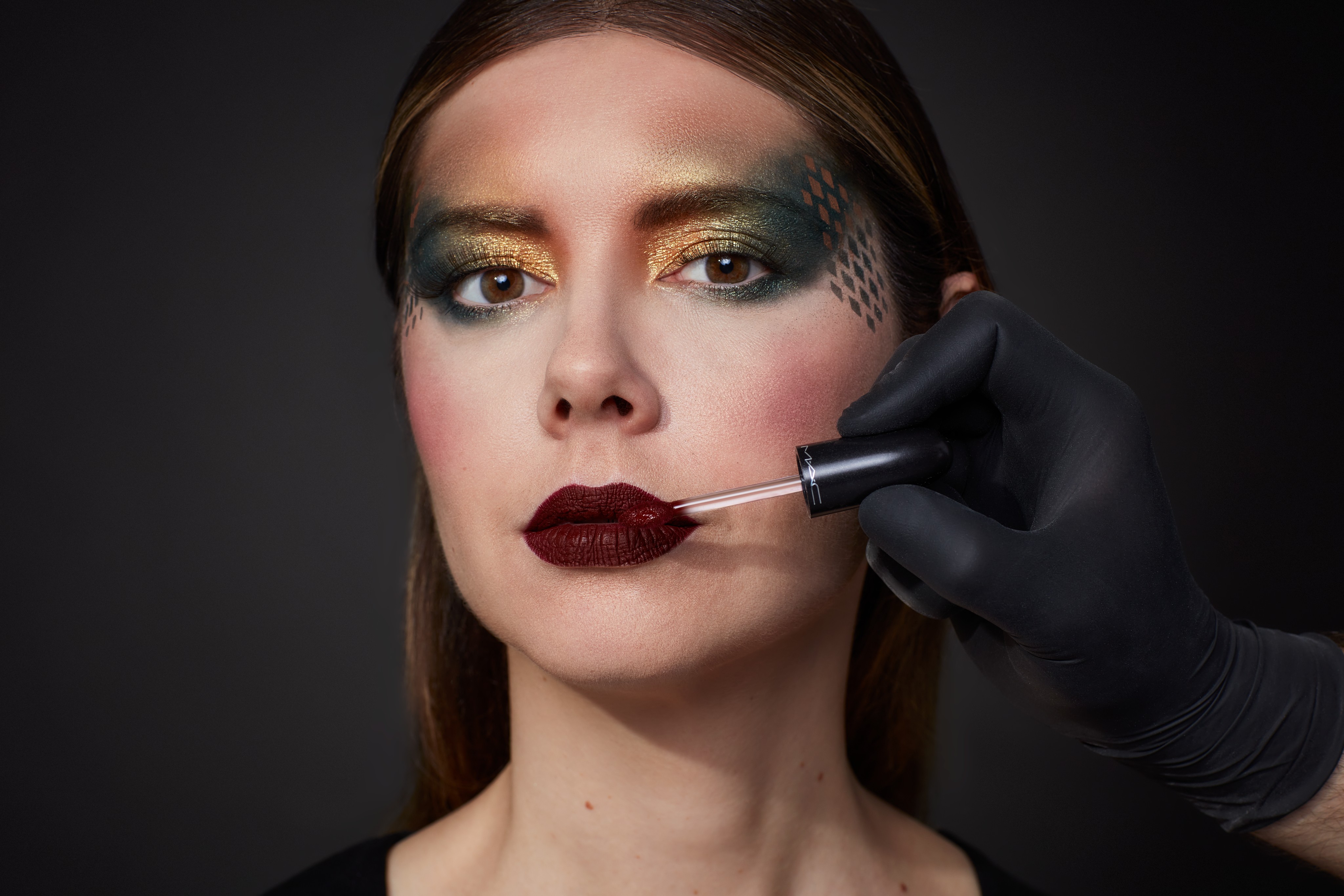 Makeup-application-halloween-medusa-6-082023-Web-Rendition
