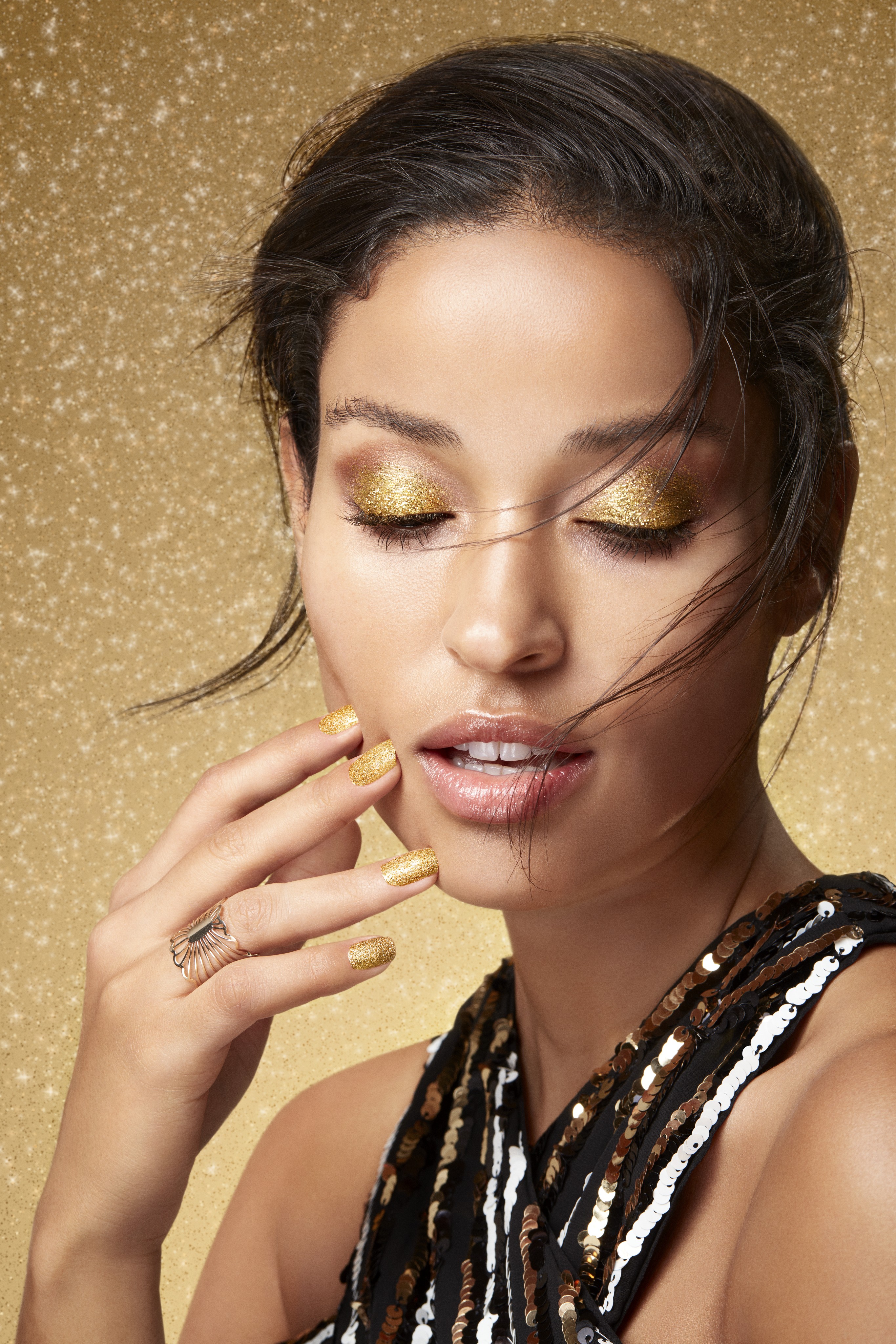 Makeup-beautyvisual-festive-look-new-years-eve-sparkle-1022-Web-Rendition