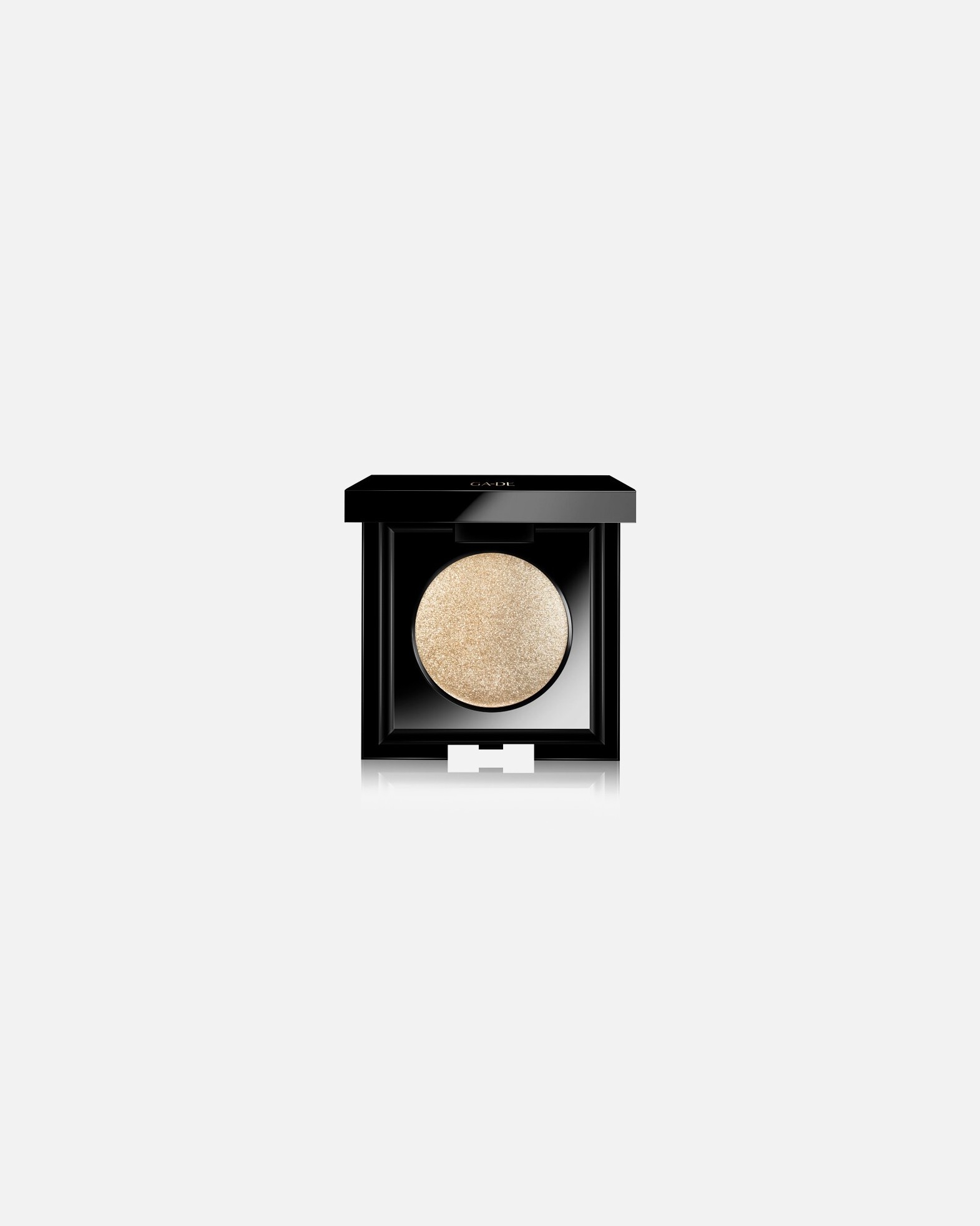 Oční stíny po Pro ženyGA-DEVelveteen Metallic Eyeshadow221 Gold Gleam
