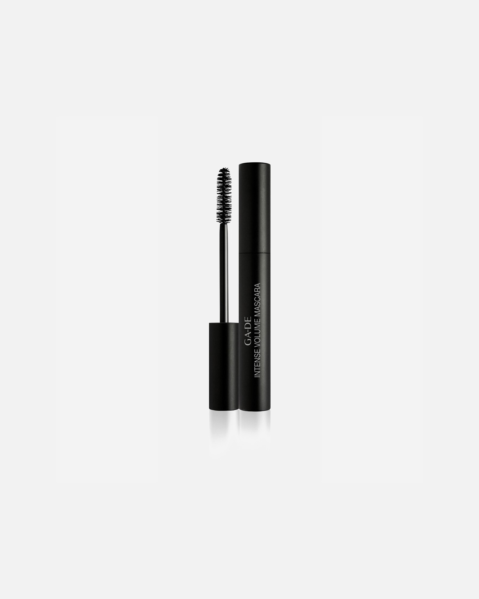 Řasenka po Pro ženyGA-DEIntense Volume MascaraIntense Black
