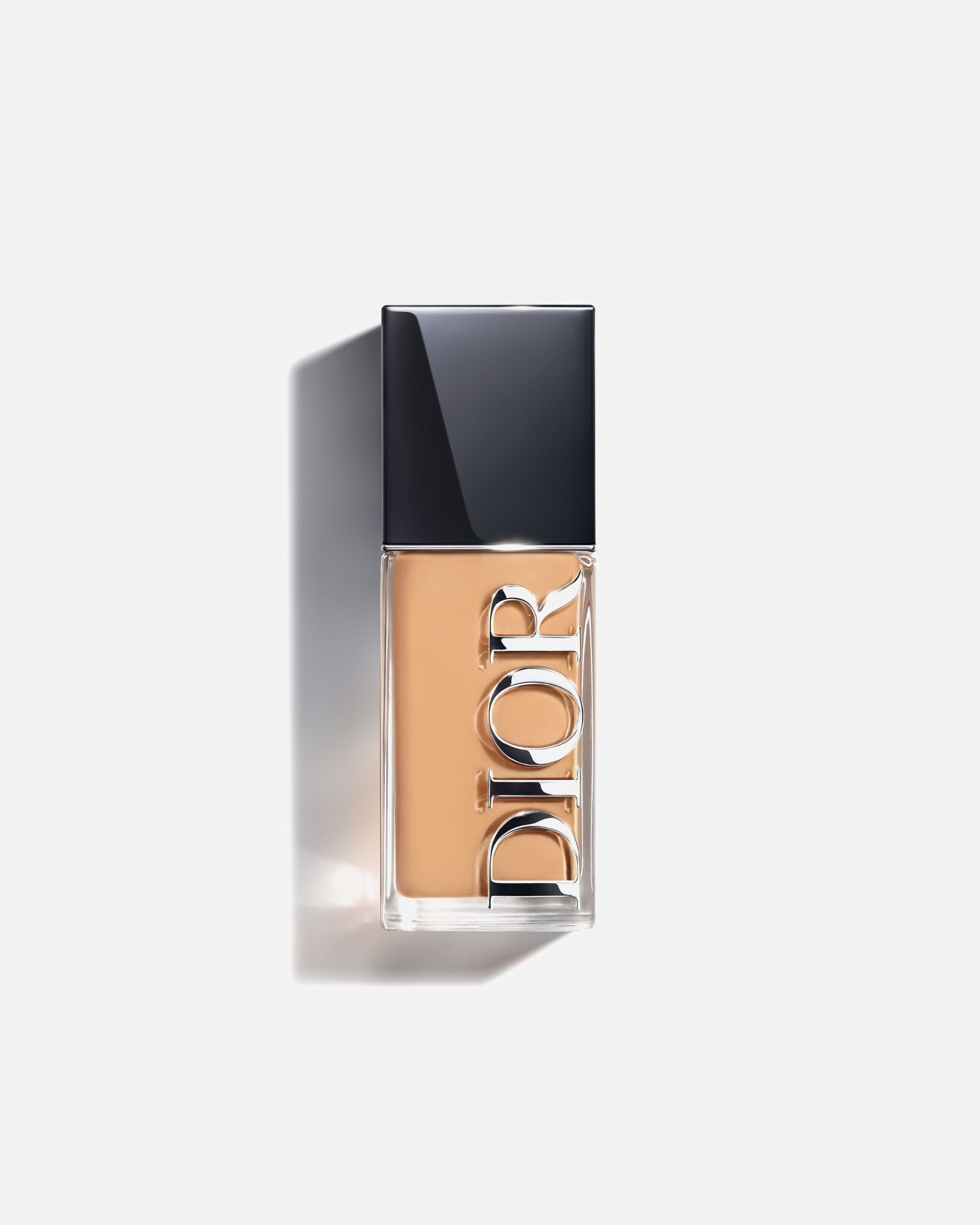 Make-up po UnisexDIORForeverSkin Glow – Rozjasňující make-up – 24h nošení a 48h hydratace4 Warm Olive