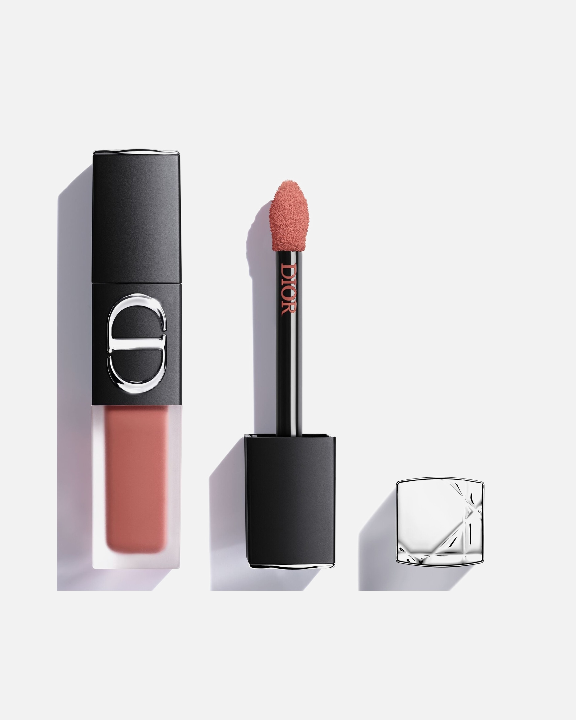 Rtěnka po UnisexDIORRouge DiorOn Stage Ink Blur Matte – Neobtiskující se tekutá rtěnka – Vyhlazující matný finiš100 NUDE LOOK